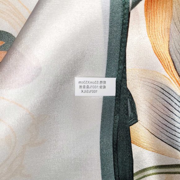 NWT Genuine 100% Mulberry Silk Satin Scarf 21"x21" Small Square Shawl 54871 - Picture 5 of 9